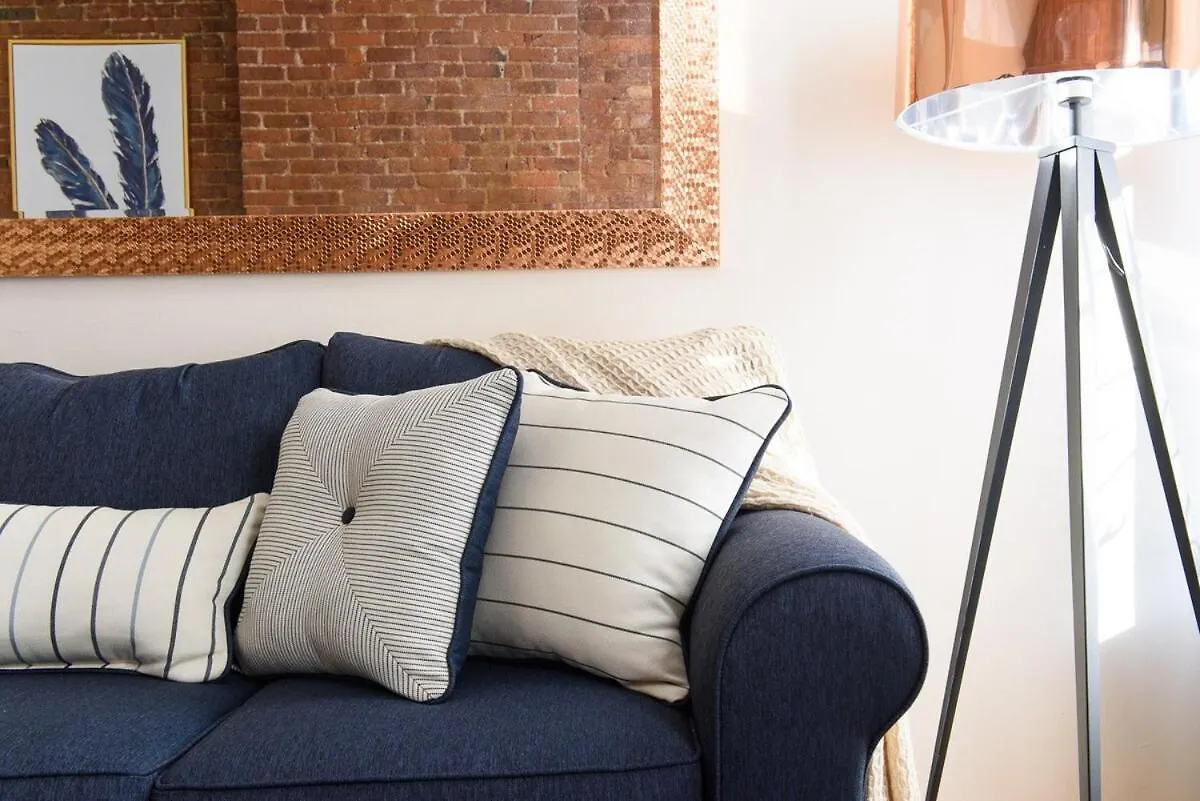 428-4R 2 Bedroom Newly Furnished New York