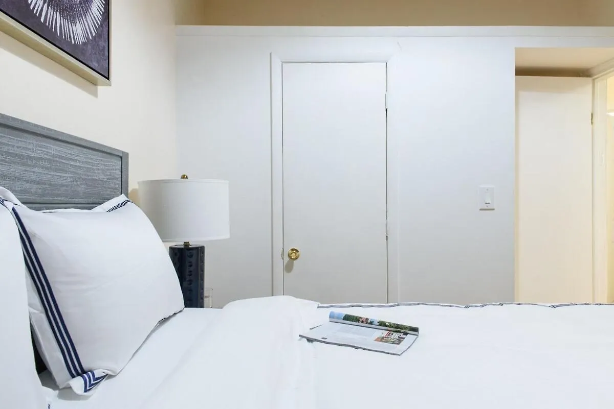 428-4R 2 Bedroom Newly Furnished New York Apartman